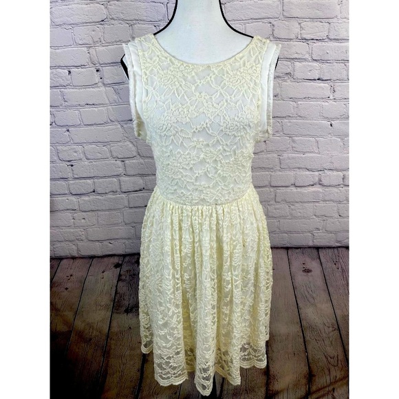 Altar’d State Boho Lace Cream White Dress size Large - Picture 2 of 10